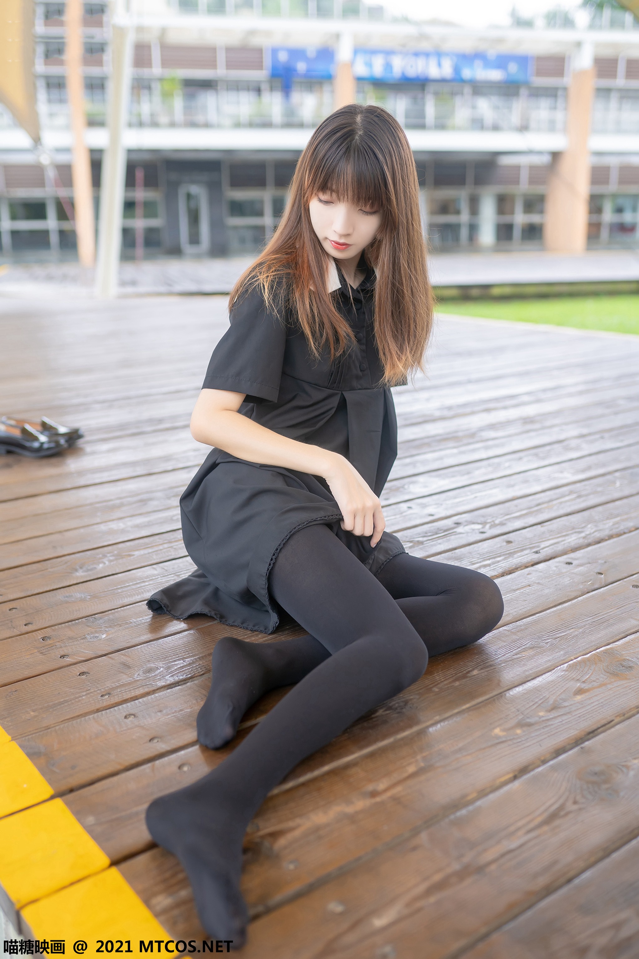 [喵糖映画] VOL.423 黑裙黑袜[35P]-XikXak